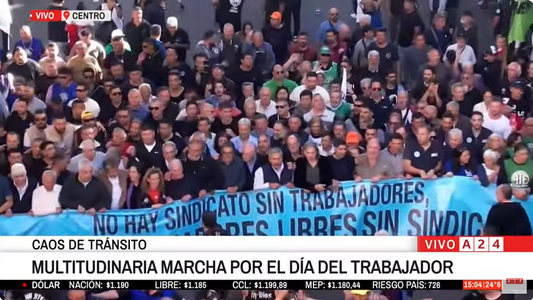 Con alusión al papa Francisco, la CGT marchó de forma mulitudinaria por el Día del Trabajo