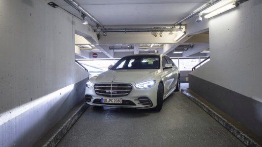 El aeropuerto de Stuttgart se prepara para dar la bienvenida al estacionamiento sin conductor
