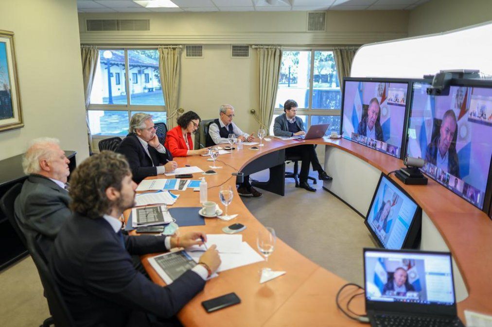 “Es falso que esto esté superado”, dijo el Presidente y todos los gobernadores asintieron
