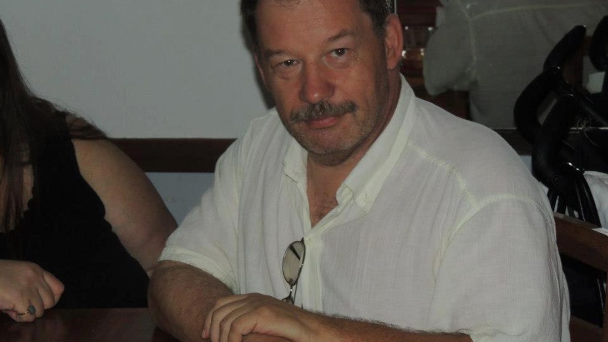 Juan Jose Fenoglio hace 42 años que ejerce la profesión, y actualmente vive en Escobar (Foto: Facebook Juan Jose Fenoglio)