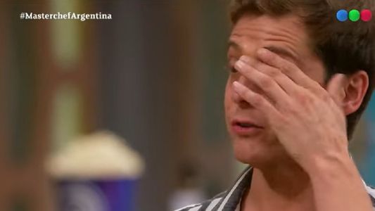 Gastón Dalmau lloró con la devolución del jurado y se llevó la medalla de oro en MasterChef Celebrity