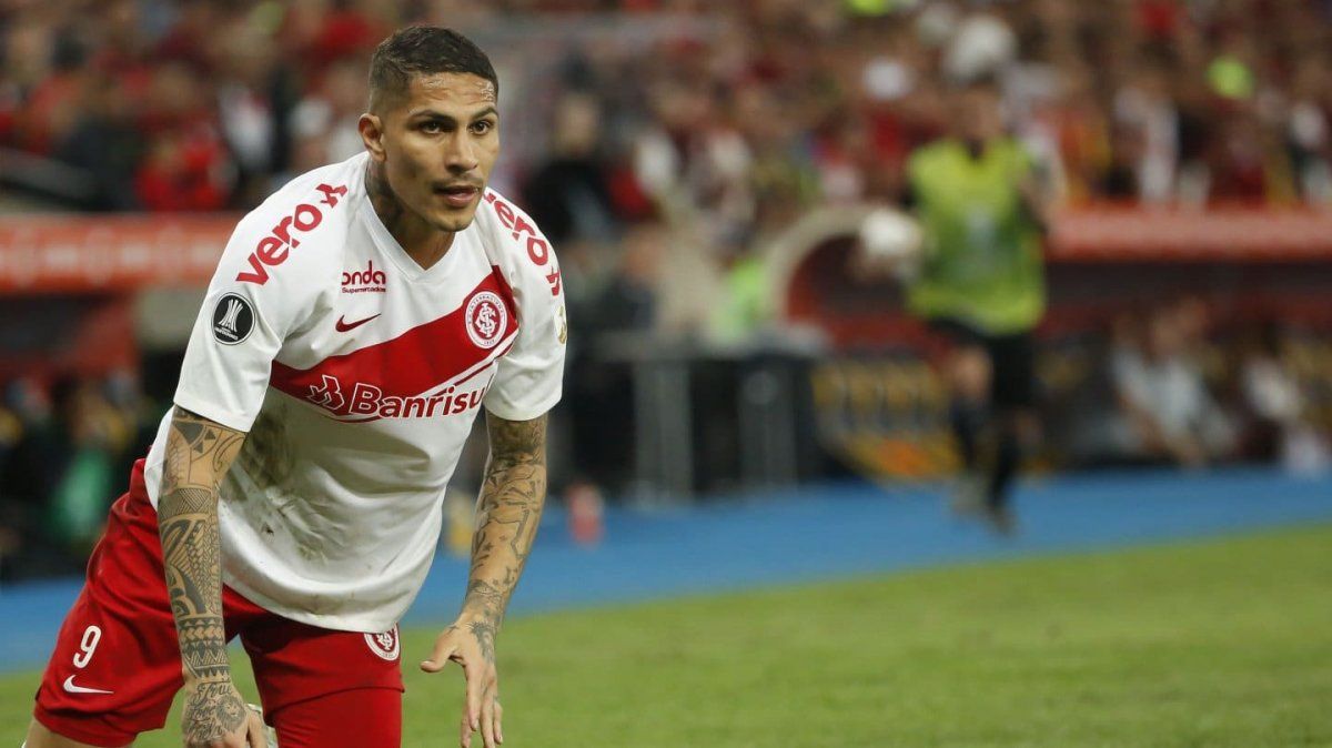 El delantero que quiere Boca ya tiene precio: Paolo Guerrero y una cláusula accesible