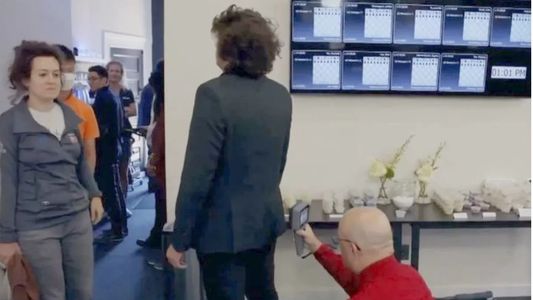 Video | Le escanearon el ano al ajedrecista Hans Niemann, acusado de hacer trampa en más de 100 partidas