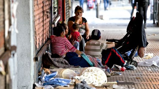 El kirchnerismo en el Senado presentó un proyecto para implementar su propio Salario Básico Universal