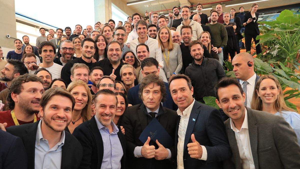 Milei con empresarios en Mercado Libre (Foto: presidencia)