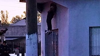 Un ladrón quiso robar una casa, quedó atrapado y murió de la manera más insólita