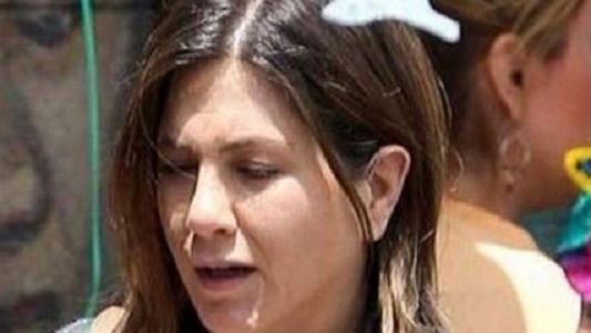 El look desaliñado de Jennifer Aniston: con kilos de más y cicatrices