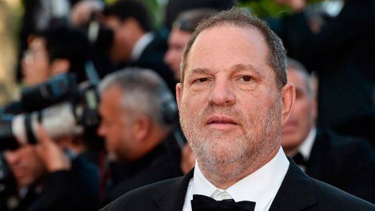 Acusado de múltiples abusos, Harvey Weinstein se entregó en Nueva York