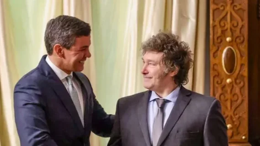 Javier Milei felicitó al presidente de Paraguay por alcanzar la calificación investment grade para su país