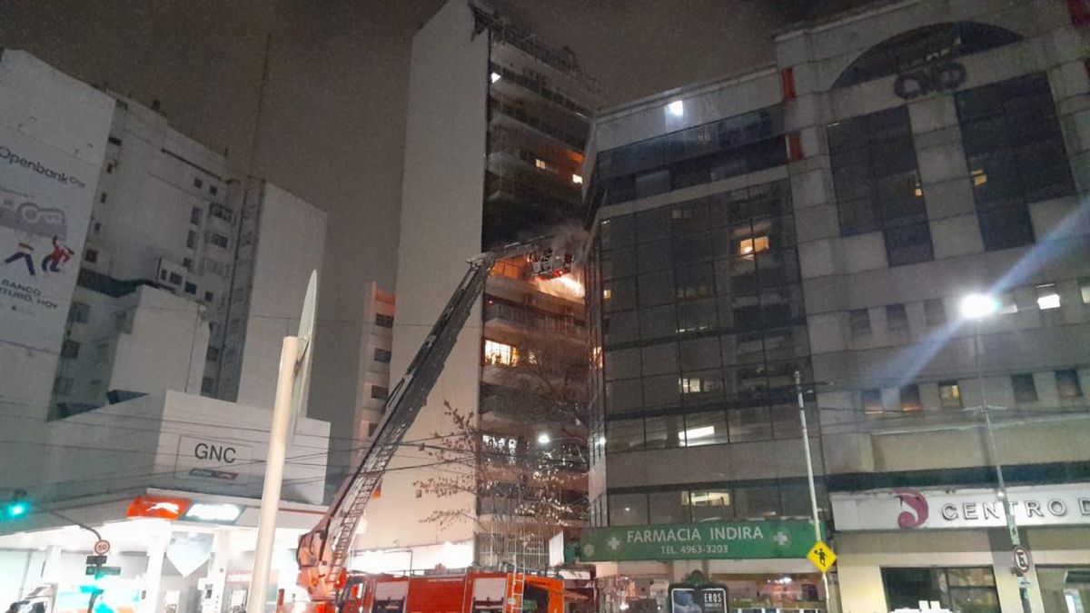 Incendio en Recoleta: no detectaron irregularidades en el edificio (Foto: NA).