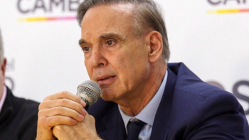 Pichetto defendió el nuevo dólar turista, criticó la política internacional y aseguró: Al nuevo gobierno hay que darle tiempo