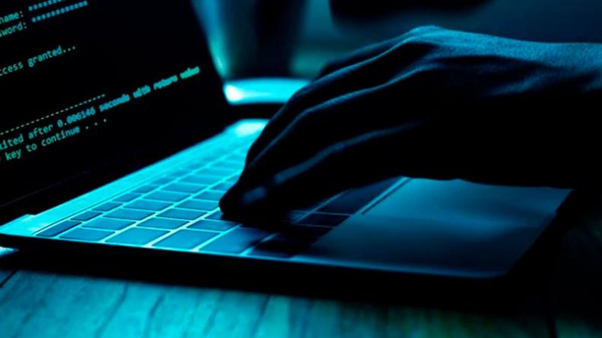 El 14 de agosto de 2020, en plena pandemia cuando los  ciberdelitos crecieron exponencialmente, Urquía recibió un llamado del banco 