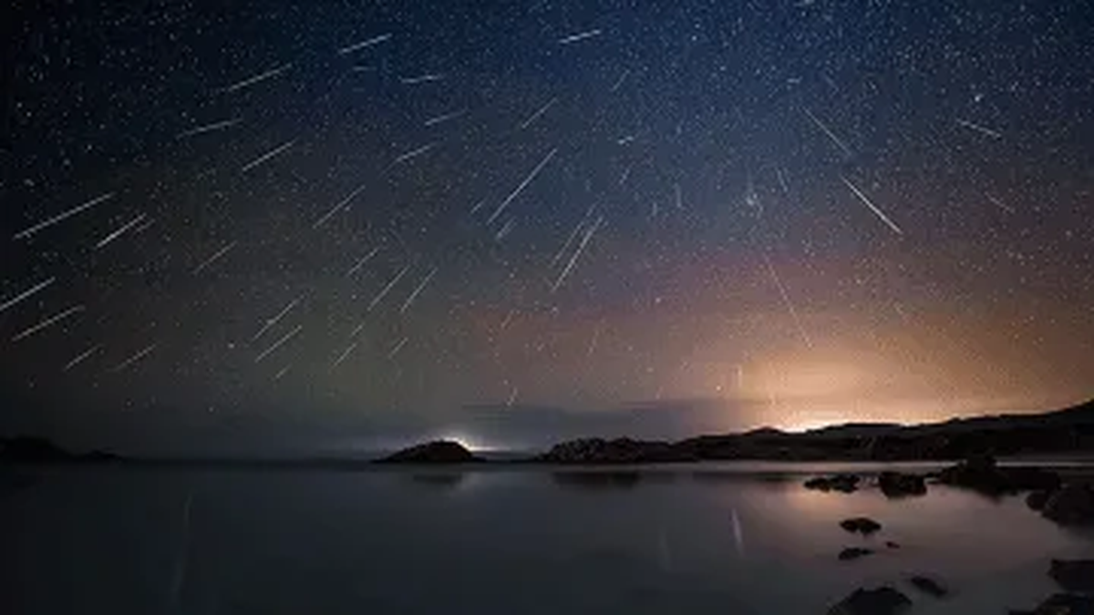 En abril, se desarrolla la lluvia de estrellas Líridas, que tendrá su máximo momento este lunes.