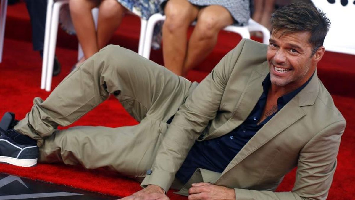 El cantante descubrió ayer su estrella en el recién creado Paseo de la Fama de Puerto Rico