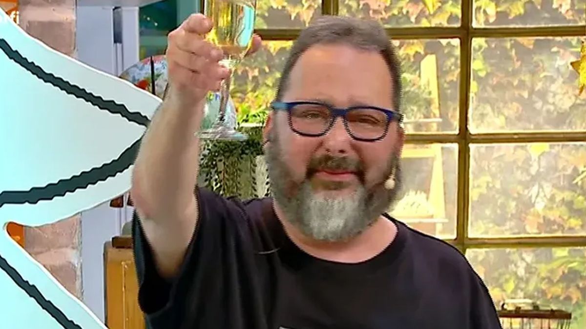 Gerardo Rozín, emocionado en La peña de morfi