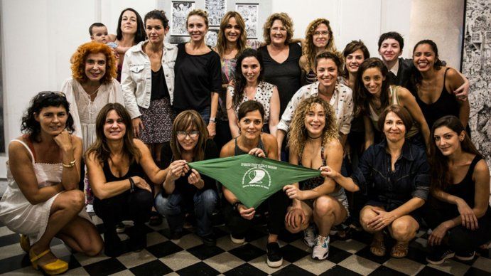 ¿La discusión por la despenalización del aborto llega a los Martín Fierro?