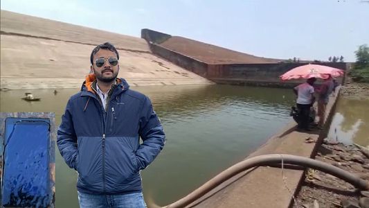 Un funcionario de la India vació una represa para recuperar su celular y recibió un castigo por su locura