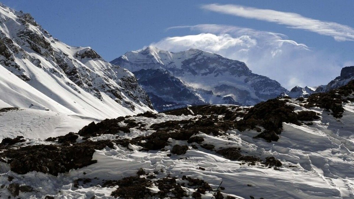 El hombre fue identificado como Moi Oystein, de 62 años, quien intentaba llegar junto a otros andinistas a la cumbre del cerro Aconcagua. (Foto: Télam) 