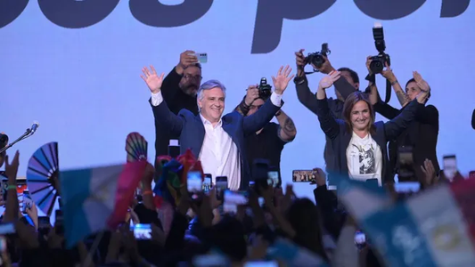 Elecciones en Córdoba: el escrutinio definitivo confirmó a Martín Llaryora como gobernador