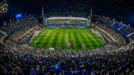 Boca vuelve a jugar en La Bombonera: los cambios y el estado del campo de juego