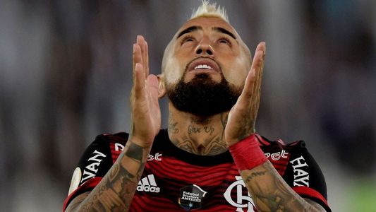 Arturo Vidal faltó al funeral de su padre y lo siguió por un vivo de Instagram