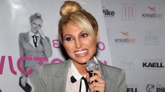 Vicky Xipolitakis será demandada por culpa de su nueva marca de ropa interior