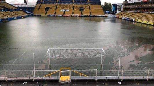 Fuerte inundación en el estadio del Dorados, equipo que dirige Diego Maradona