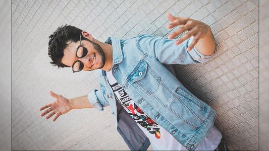 Escuchá la versión de Mis Noches Sin Ti del cantante Acho Laterza