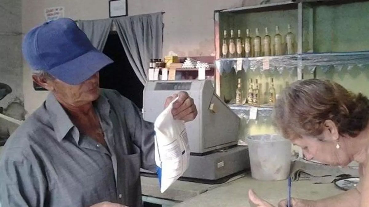 Falta leche en Cuba y la escasez provoca un aumento de precios (Foto: gentileza El Peri&oacute;dico).