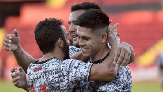Copa Argentina: Huracán abrió el triunfo ante Unión de Sunchales con un penal inventado