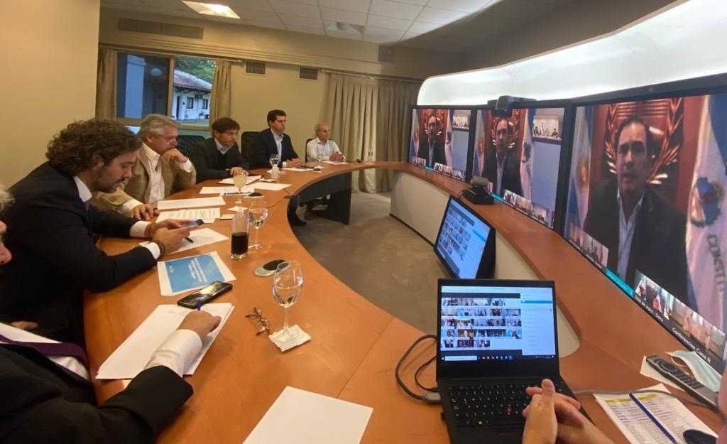 Alberto se reunió virtualmente con los gobernadores en Olivos y anuncia mañana la extensión de la cuarentena