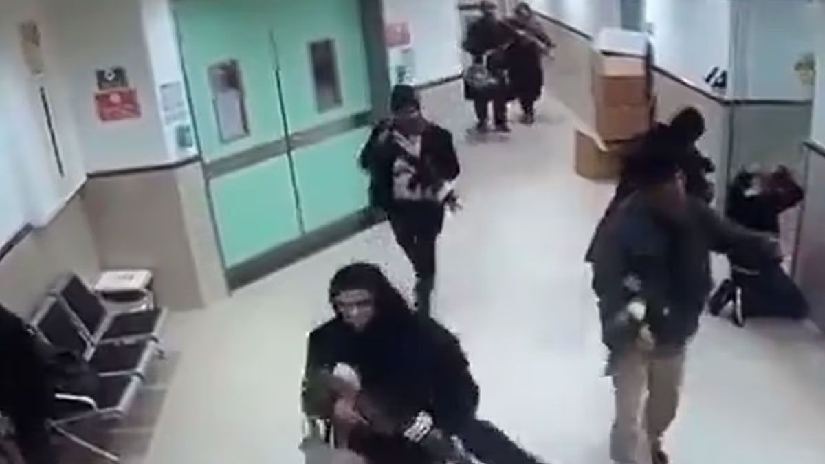 El grupo comando israelí que ingresó en un hospital de Cisjordania (Foto: captura de TV).