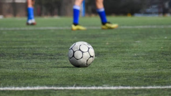 Sintió un fuerte dolor y se descompensó en pleno partido: tristeza por la muerte del futbolista