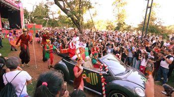 Con una experiencia inmersiva al aire libre, la Navidad llega a la Ciudad