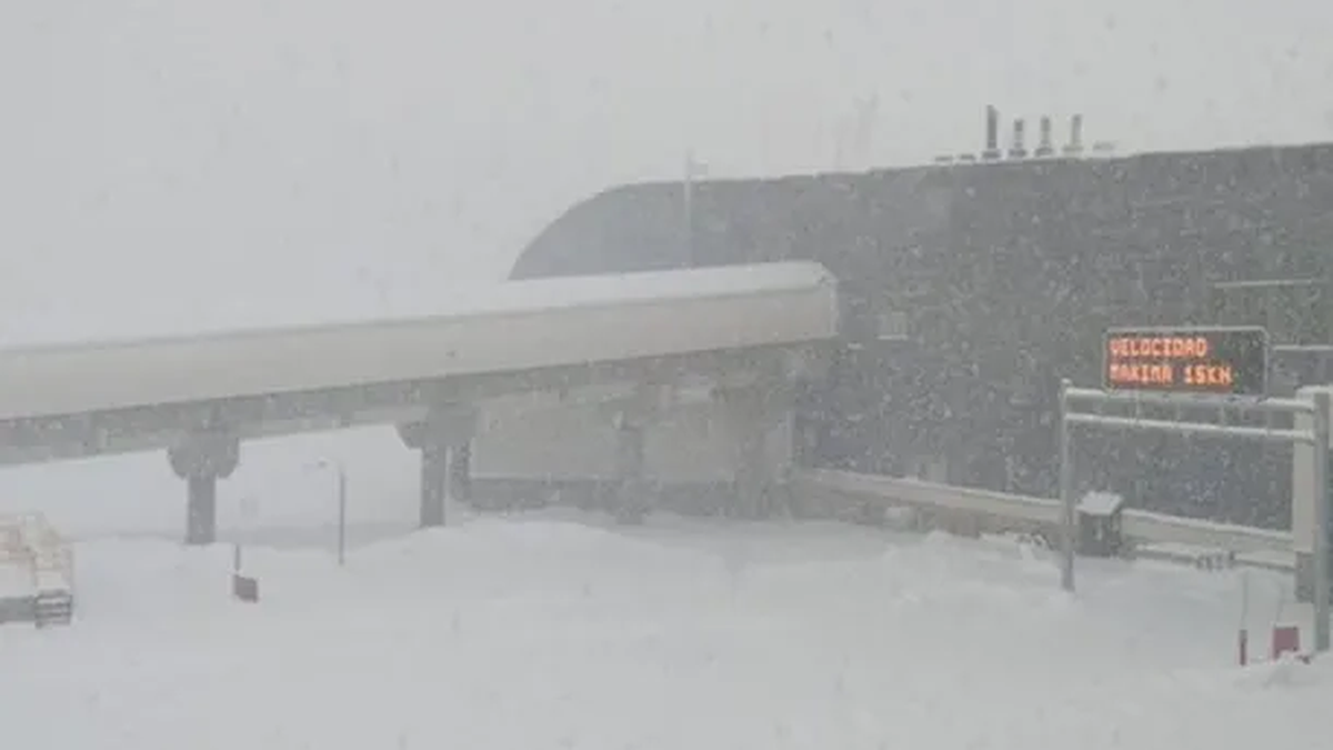 El paso Cristo Redentor cerrado por intensas nevadas. (Foto: redes).