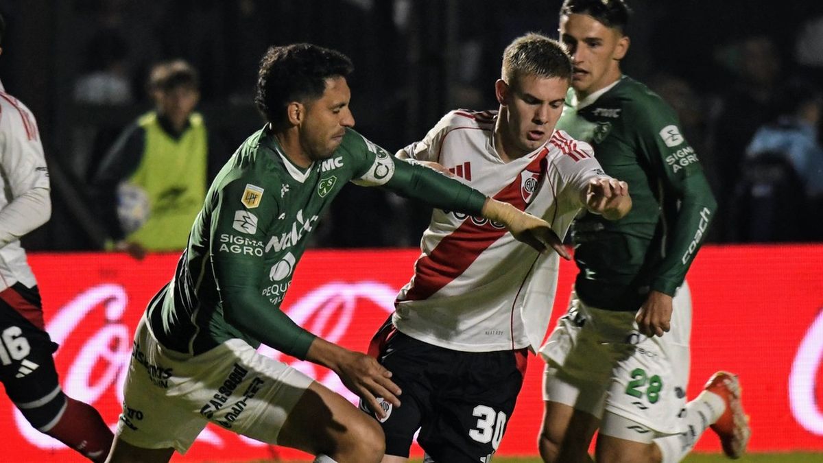 River no pudo con Sarmiento. (Foto: Fotobaires)