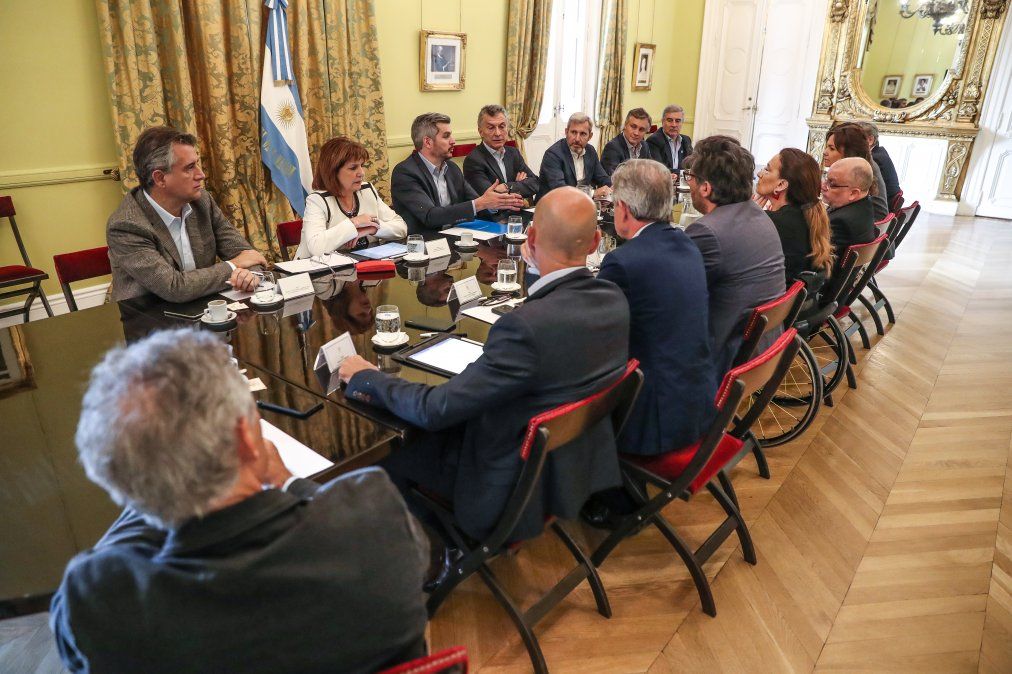 Macri habló con otros presidentes de la región y busca para Bolivia una salida similar a la Argentina de 2001