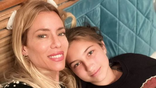 La postal de Navidad que Nicole Neumann, embarazada, compartió con Indiana Cubero