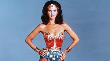Sexy a los 71 años: así está hoy la Mujer Maravilla