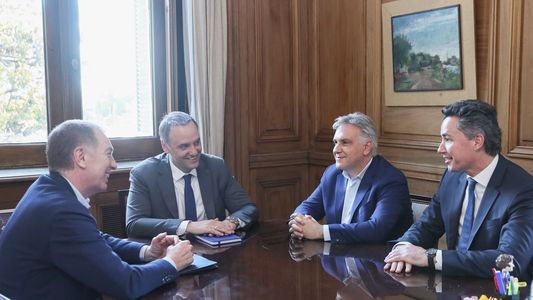 Llaryora destacó el diálogo con el Gobierno y planteó incorporar al sindicalismo en la discusión por la reforma laboral