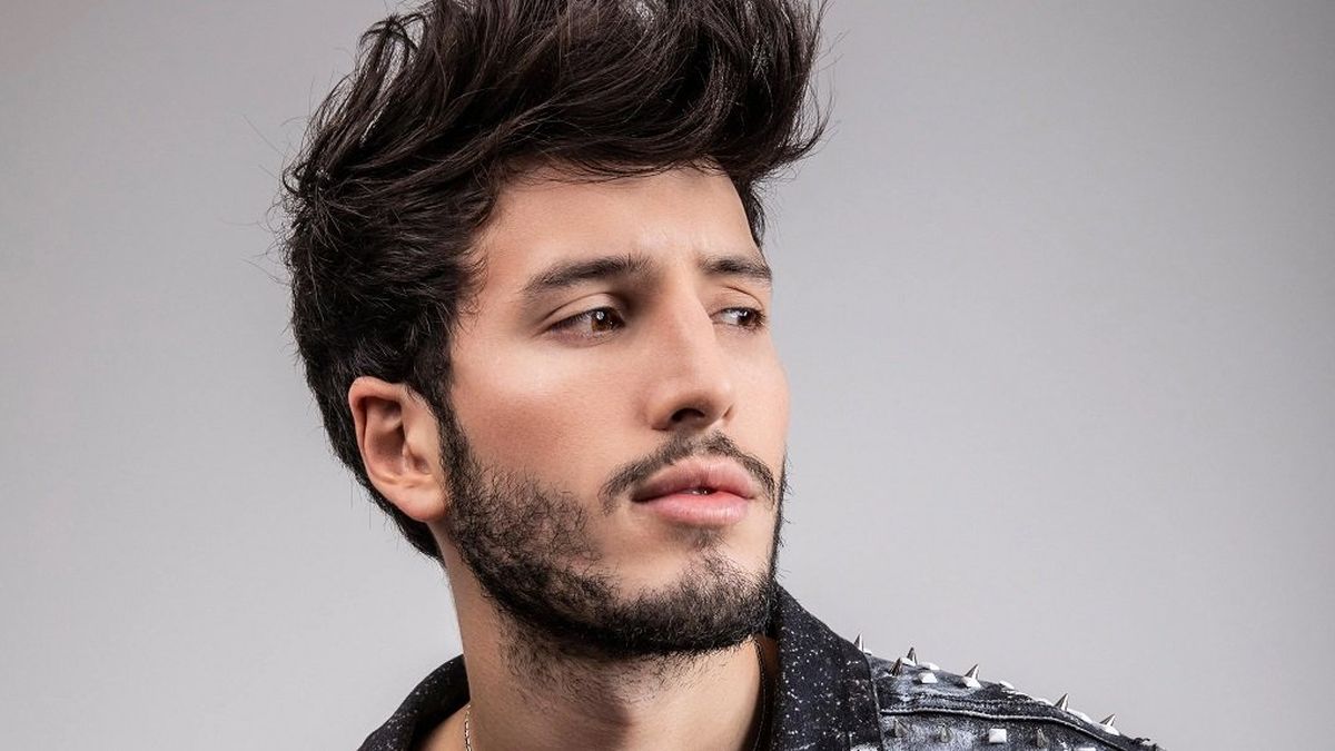 -Sebastián Yatra-