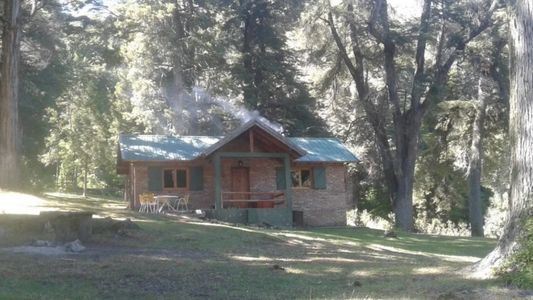 Mapuches usurparon otra cabaña en Villa Mascardi y Gendarmería abandonó la zona