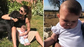 Isabel Macedo y Belita, su hija, a puro sol y rodeada de perros en Salta