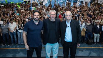 Los intendentes de Kicillof redoblan esfuerzos de campaña y buscan mantener la diferencia de la elección bonaerense