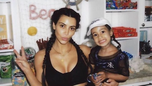 ¿Kim Kardashian retoca las imágenes de su hija con Photoshop?
