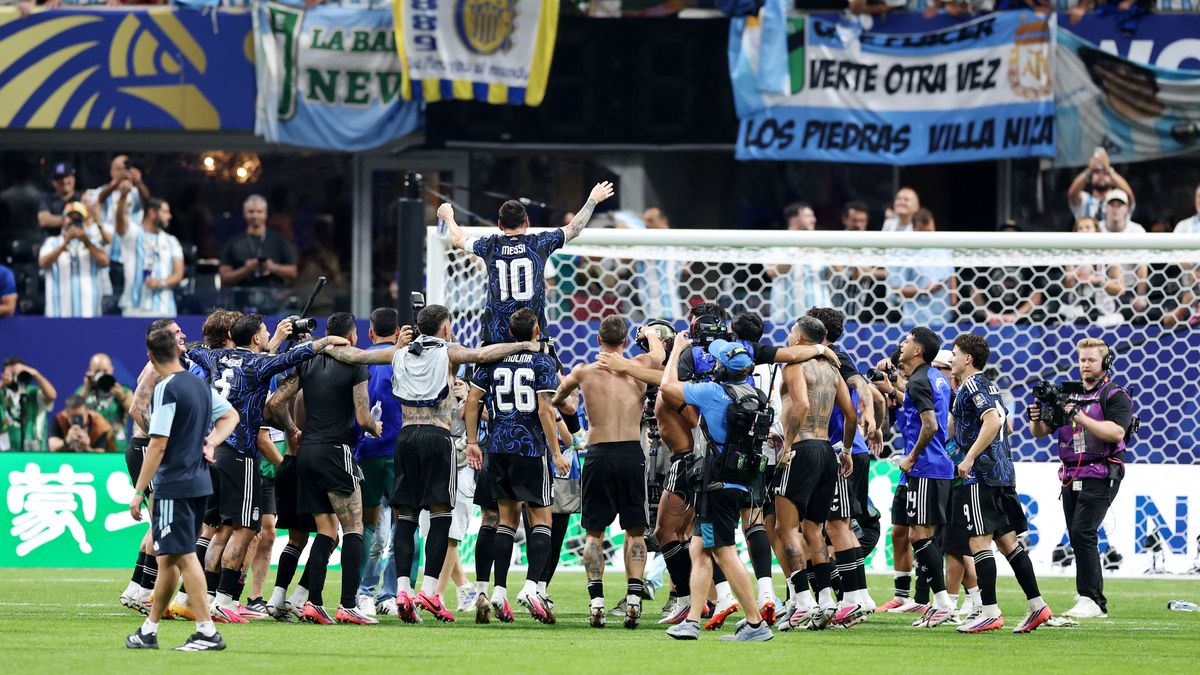 El material muestra distintos momentos del partido, incluidos el empate de Enzo Fern&aacute;ndez y una protesta de Jude Bellingham tras la derrota inglesa. (Foto: archivo)