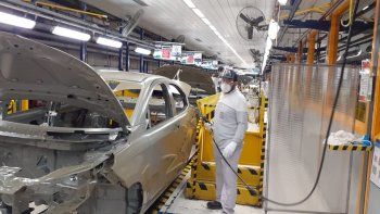 FCA retoma la fabricación de autos en la planta de Ferreyra, Córdoba