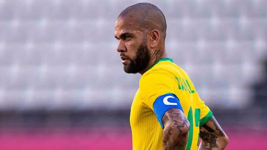 Salió a la luz otra acusación de una joven contra Dani Alves: Nos invitó a su reservado