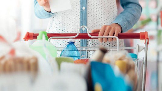 Aunque con algunos productos faltantes, entra en vigencia el programa Precios Esenciales