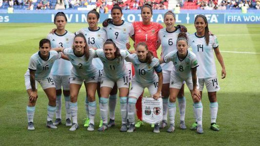 Tras el Mundial femenino, Argentina ascendió tres puestos en el ranking FIFA